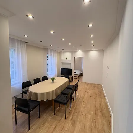 Apartment C & D Ii *